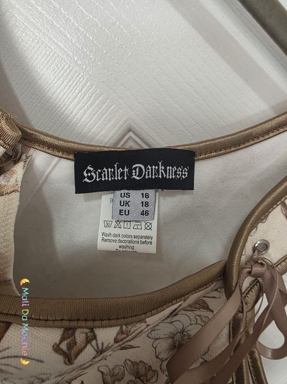 Scarlet Darkness Women's Cream Floral Bunny Corset Top - Picture 5 of 6